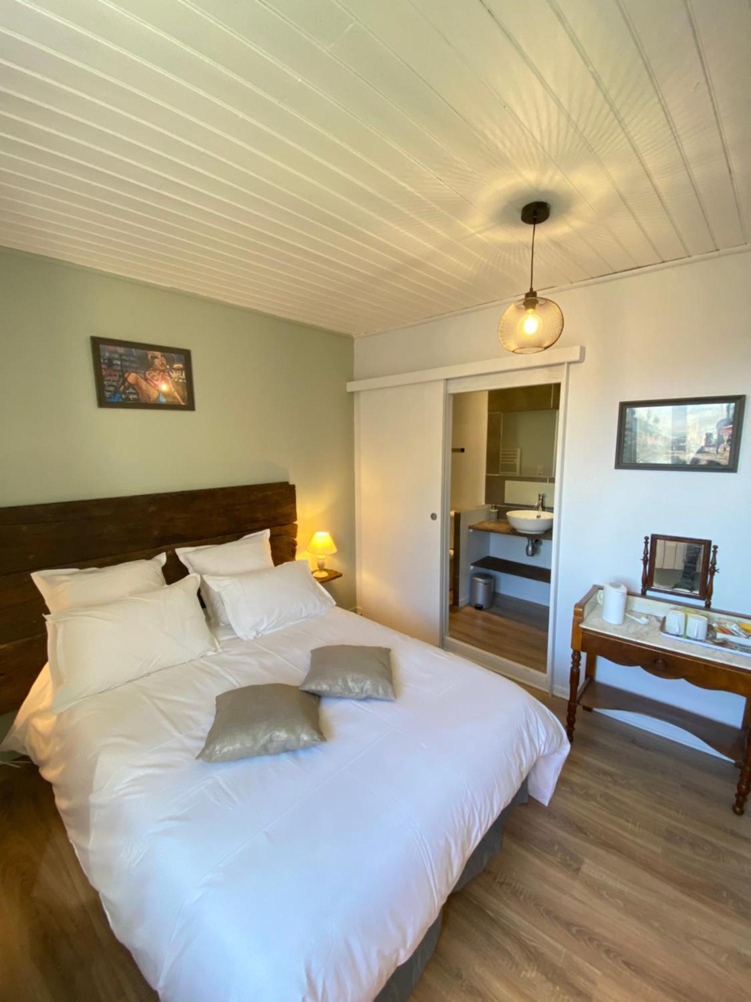 Hotel Au Pont D'Olt Saint-Côme-dʼOlt Pokój zdjęcie